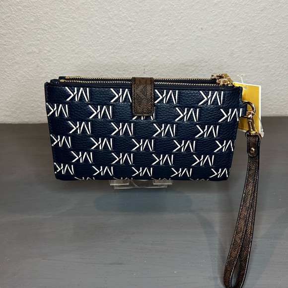 Michael Kors Jet Set Logo Double Zip Wristlet - Picture 2 of 7